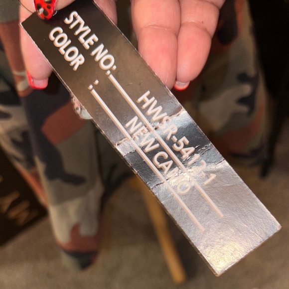 Camouflage Pleated Skirt - Picture 4 of 4